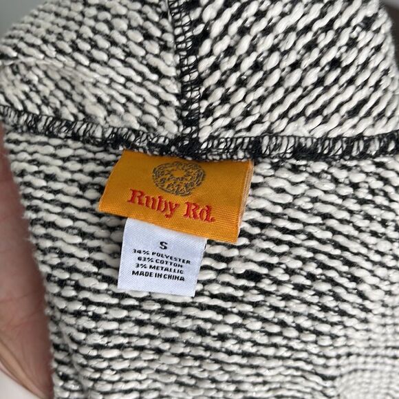 Ruby Rd. Well Traveled Black White Wrap - Picture 5 of 5